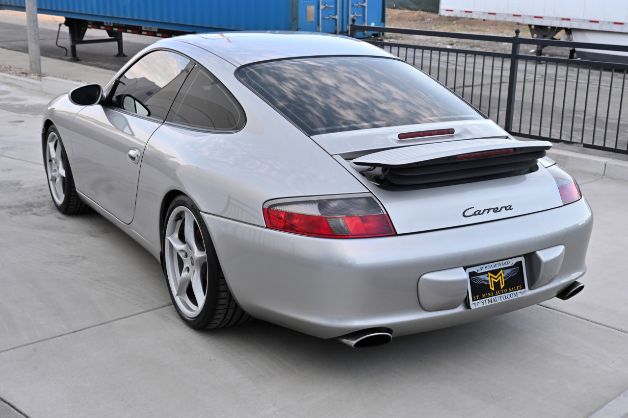 Porsche 911 Carrera  2002