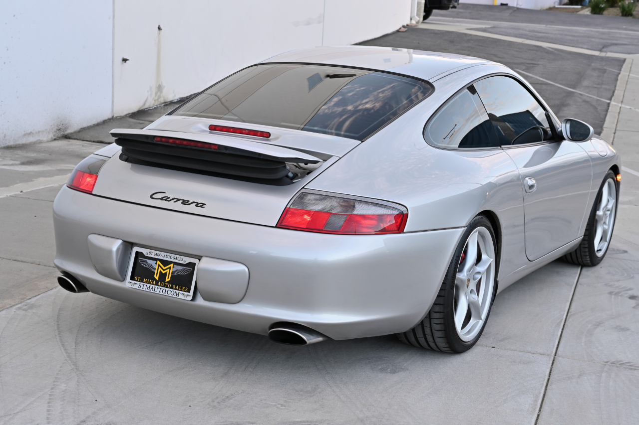 Porsche 911 Carrera  2002