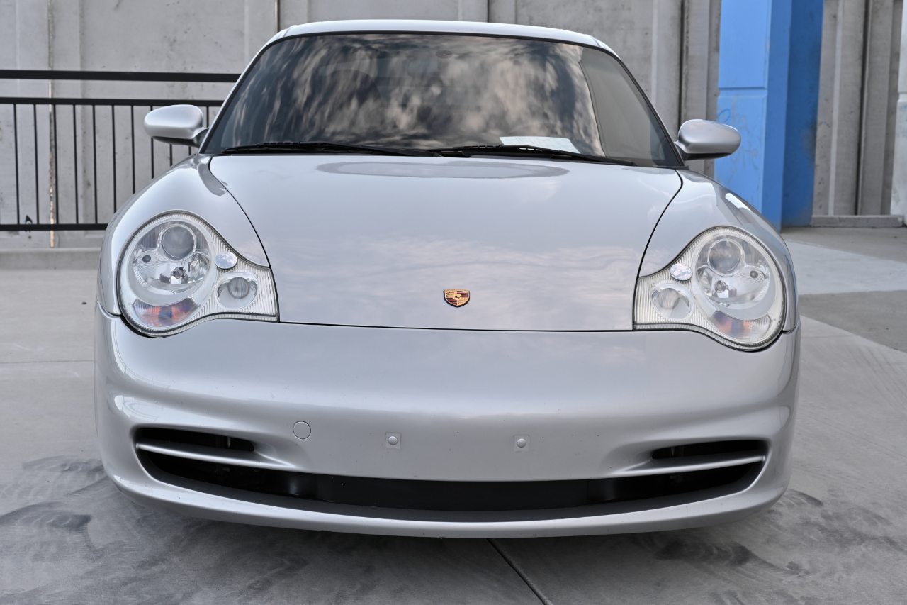 Porsche 911 Carrera  2002