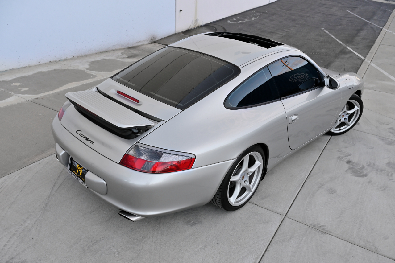 Porsche 911 Carrera  2002
