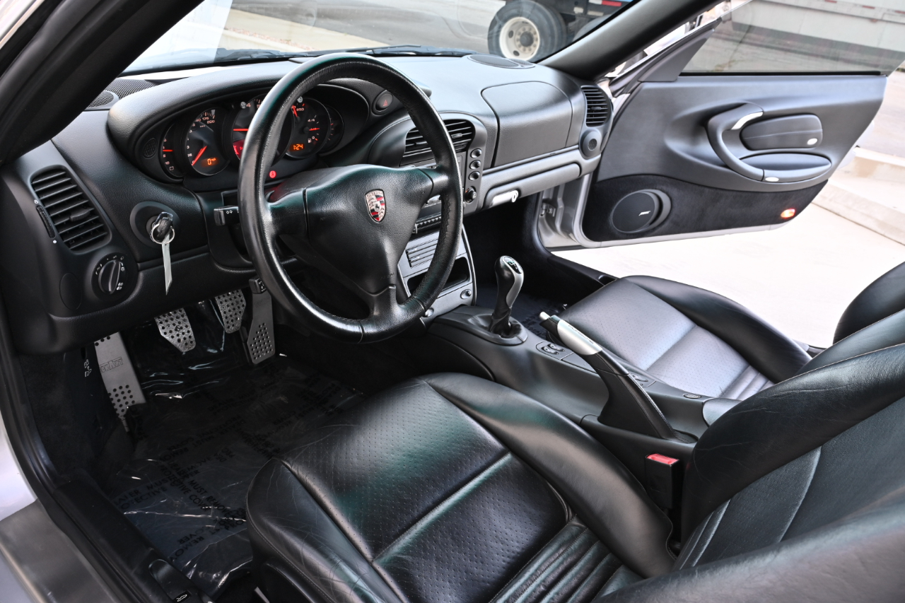 Porsche 911 Carrera  2002