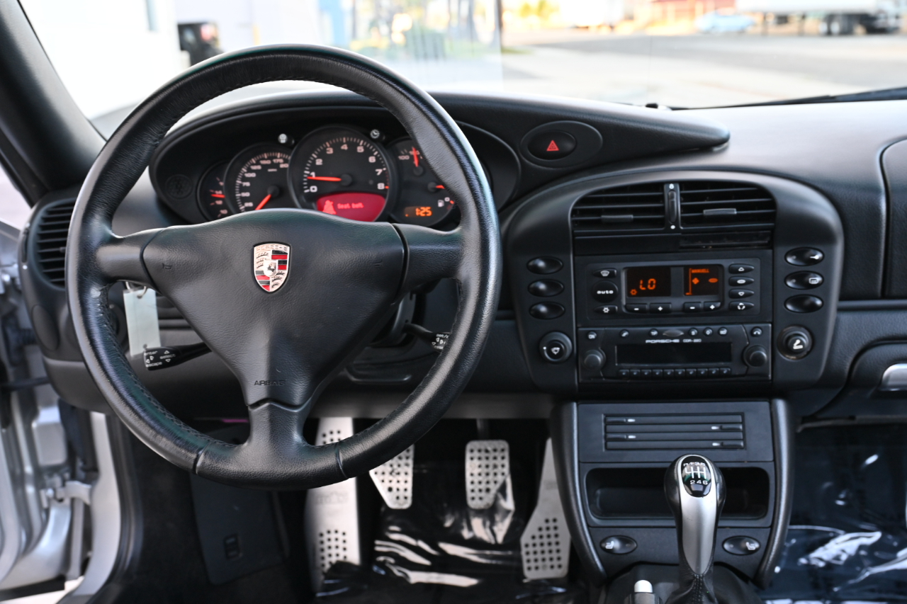 Porsche 911 Carrera  2002