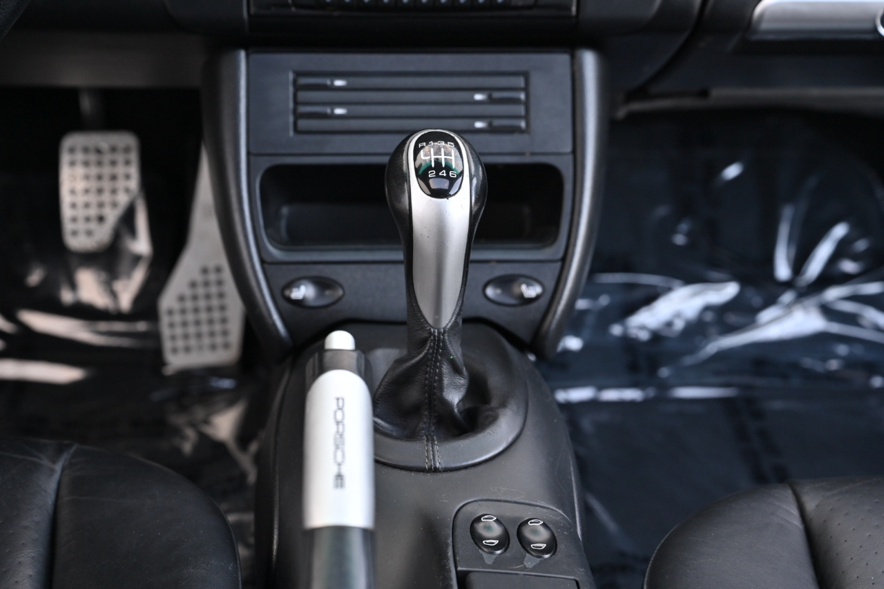 Porsche 911 Carrera  2002