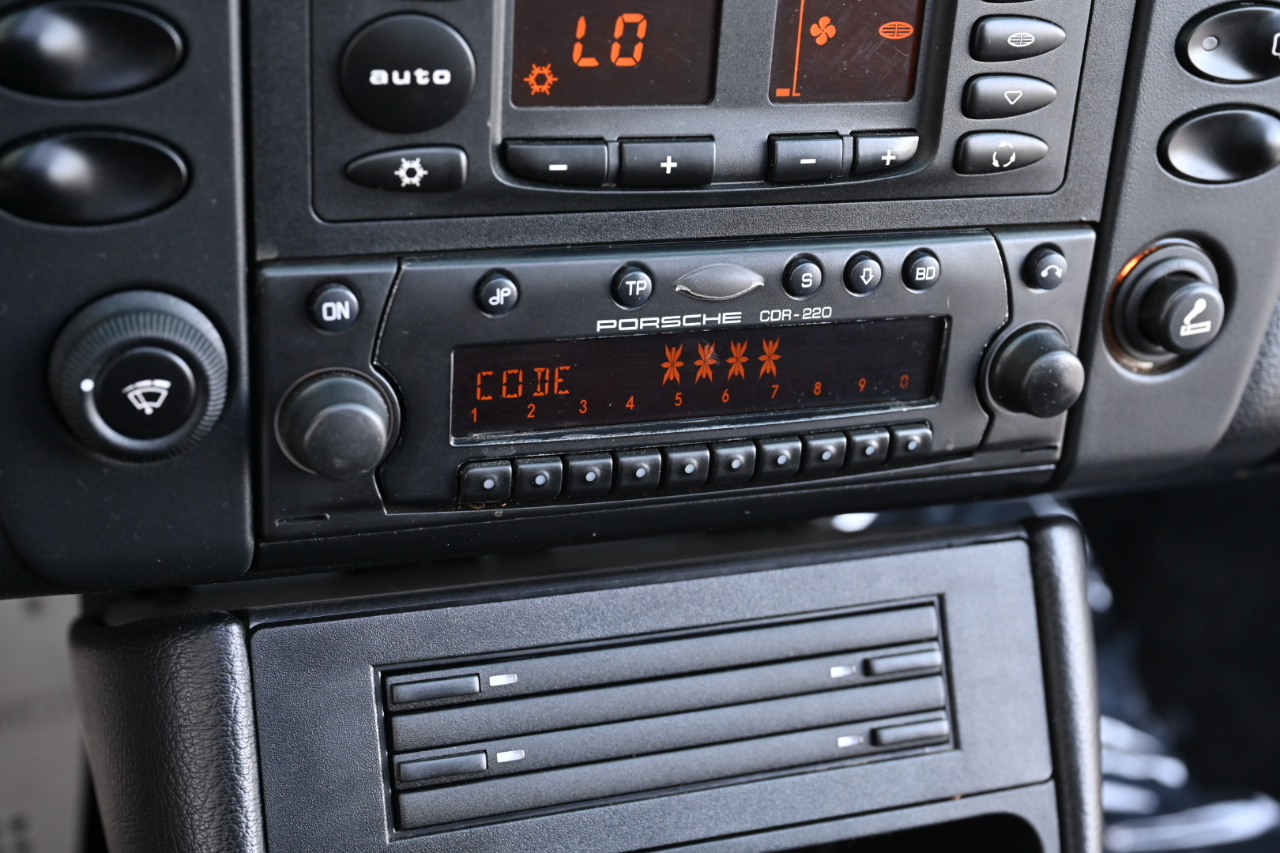 Porsche 911 Carrera  2002