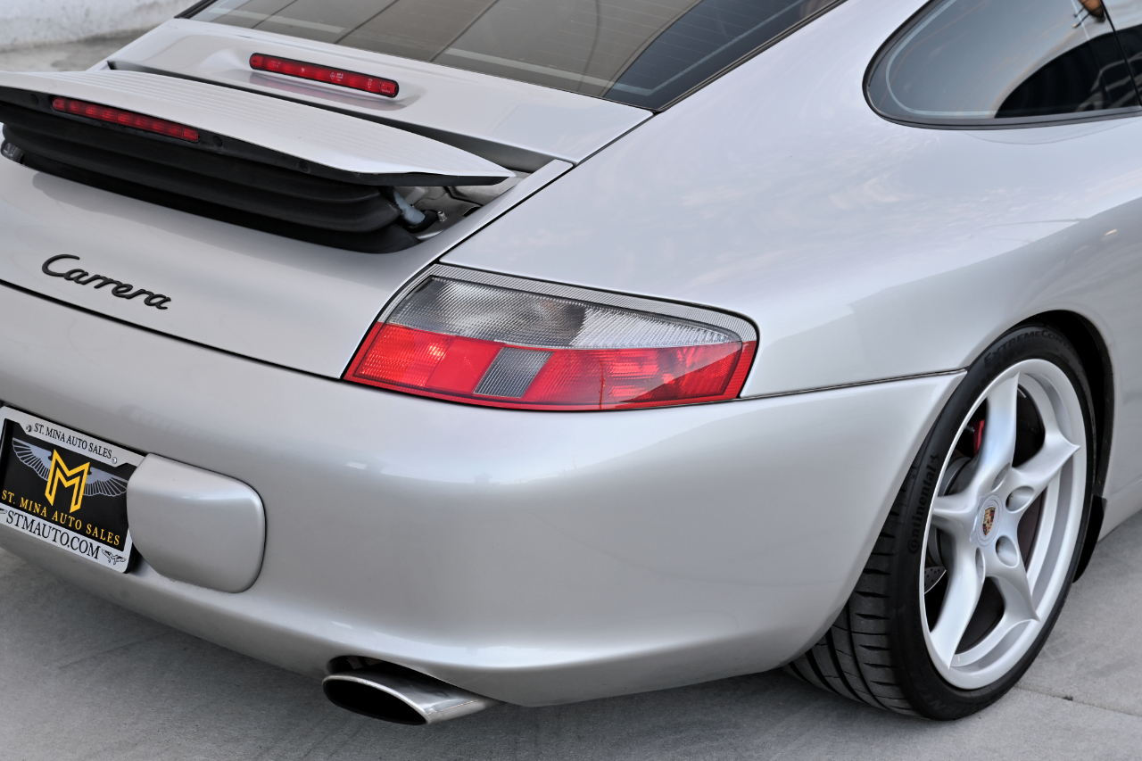 Porsche 911 Carrera  2002