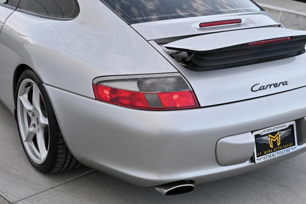 Porsche 911 Carrera  2002