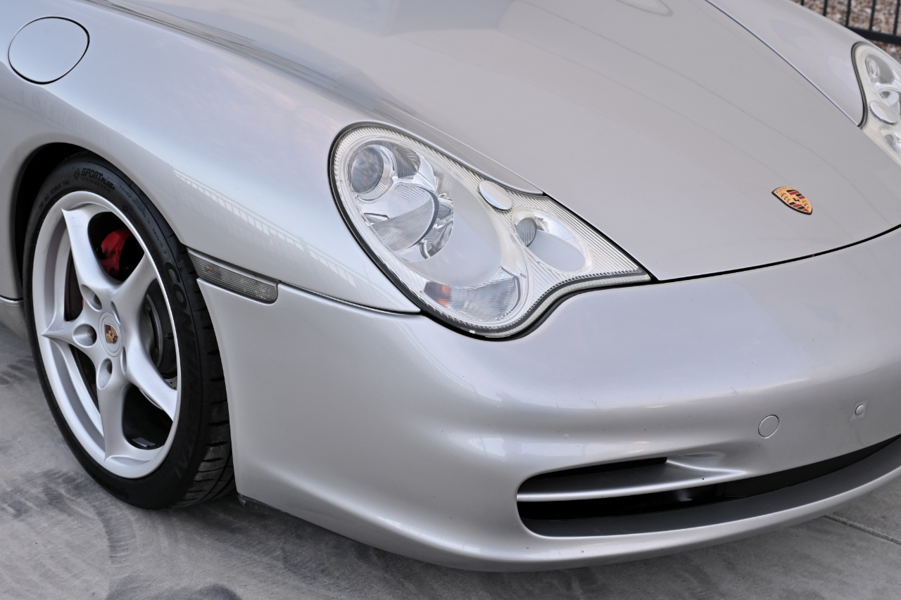 Porsche 911 Carrera  2002