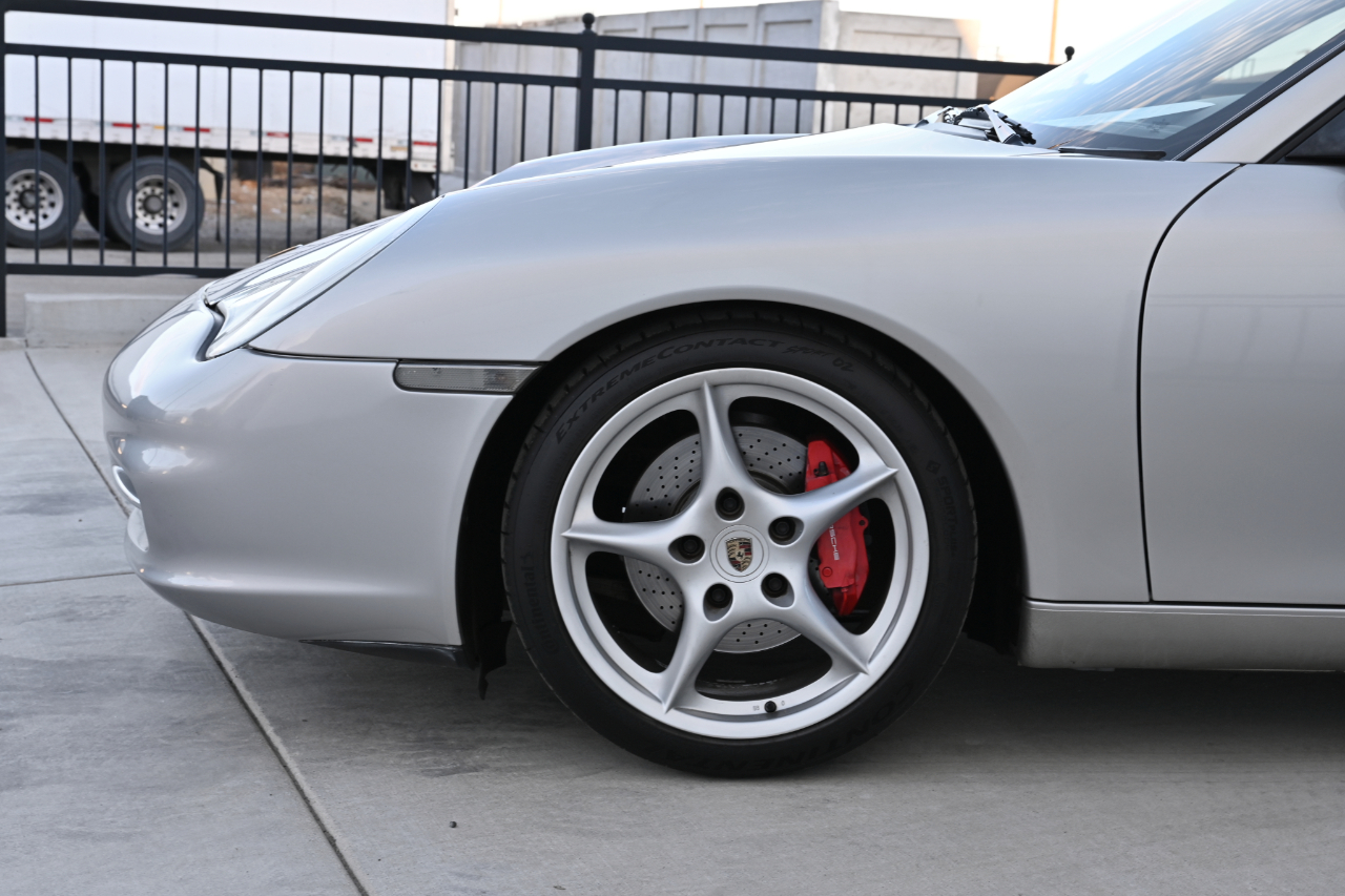 Porsche 911 Carrera  2002