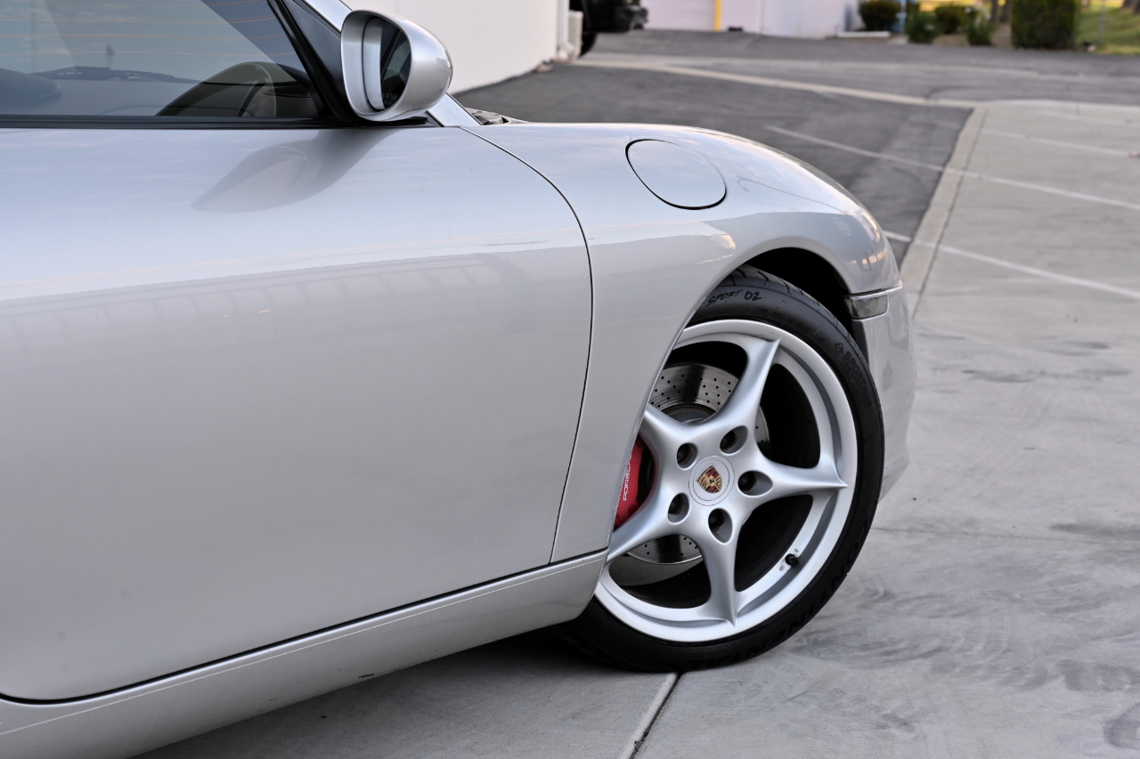 Porsche 911 Carrera  2002