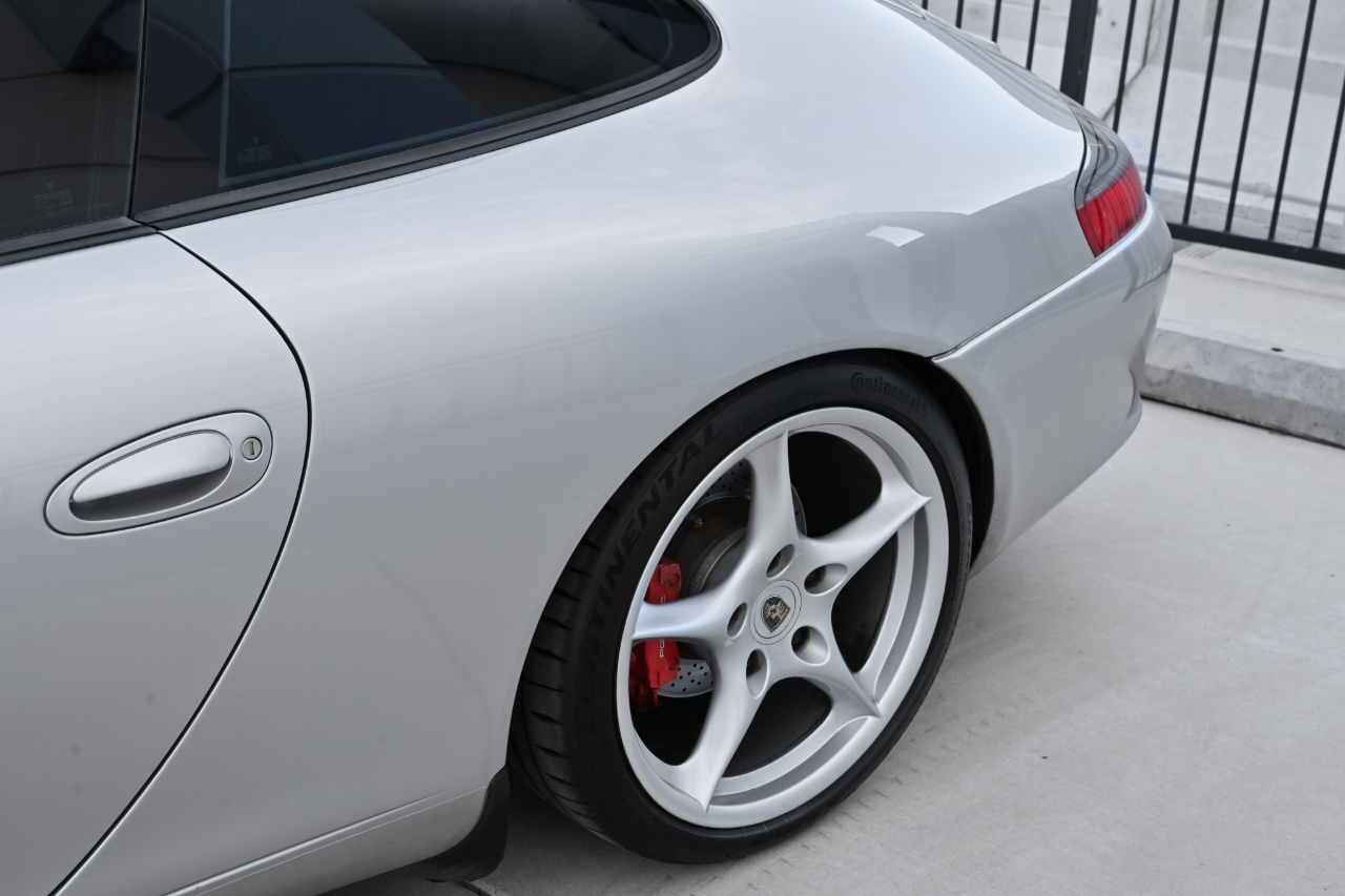 Porsche 911 Carrera  2002