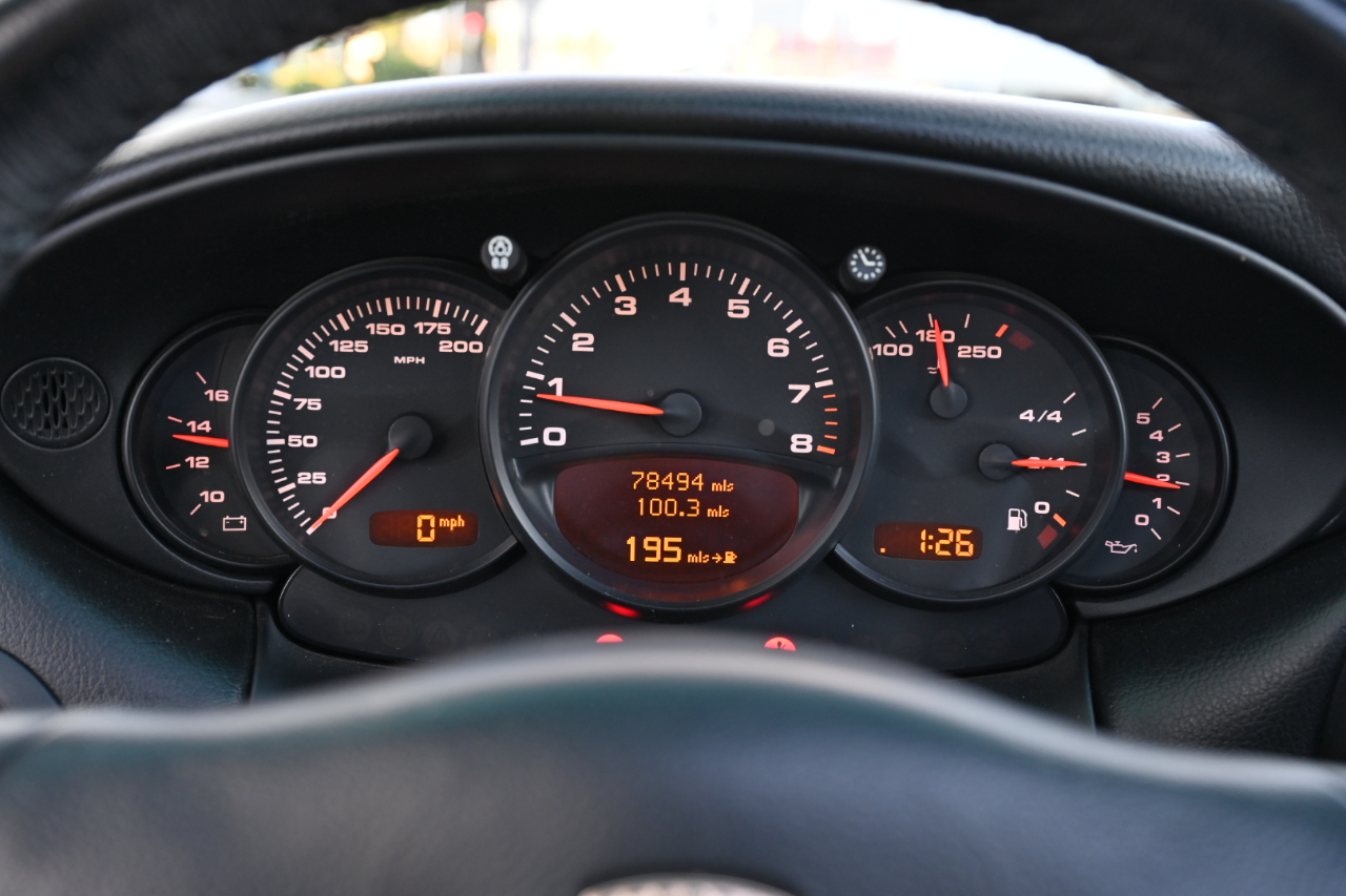 Porsche 911 Carrera  2002