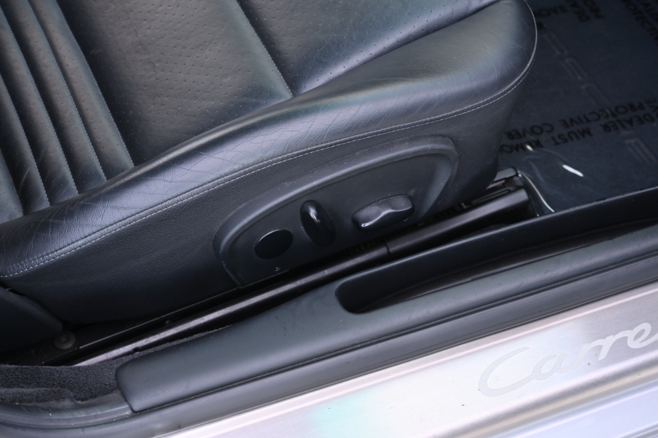 Porsche 911 Carrera  2002