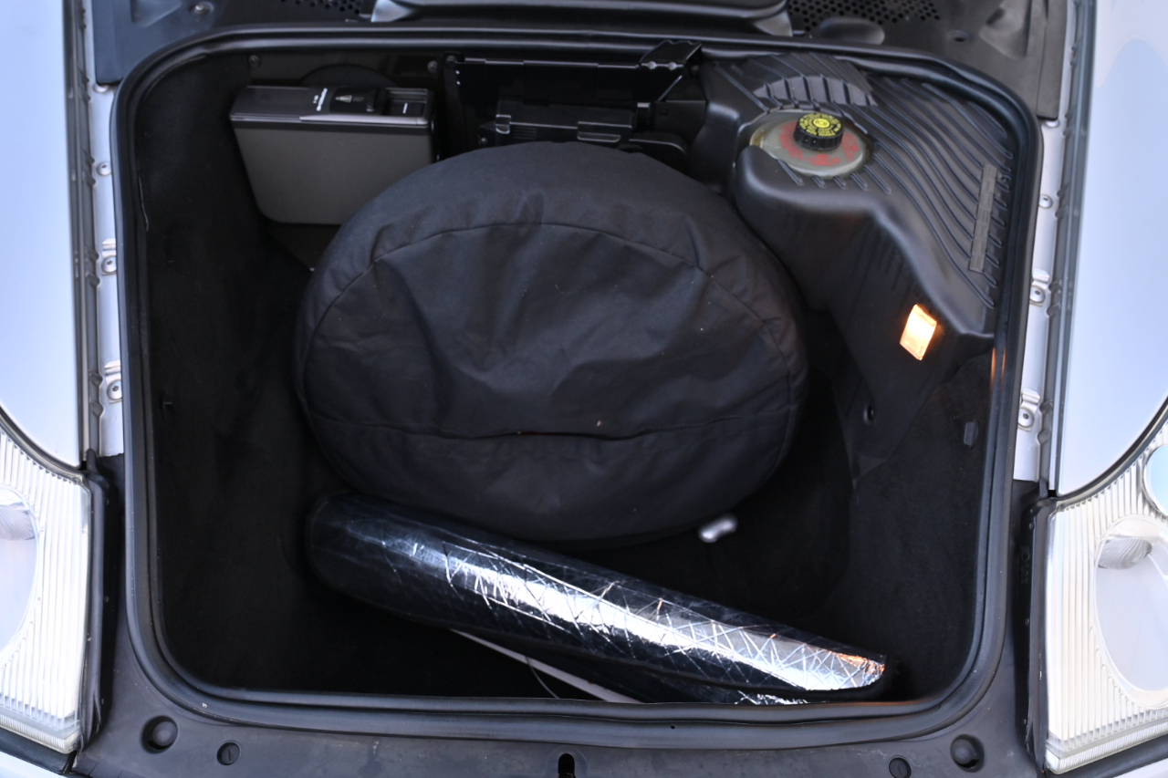 Porsche 911 Carrera  2002