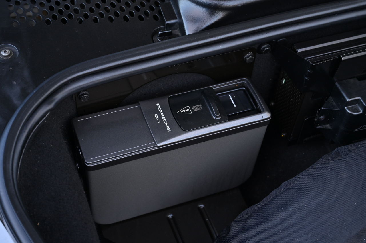 Porsche 911 Carrera  2002