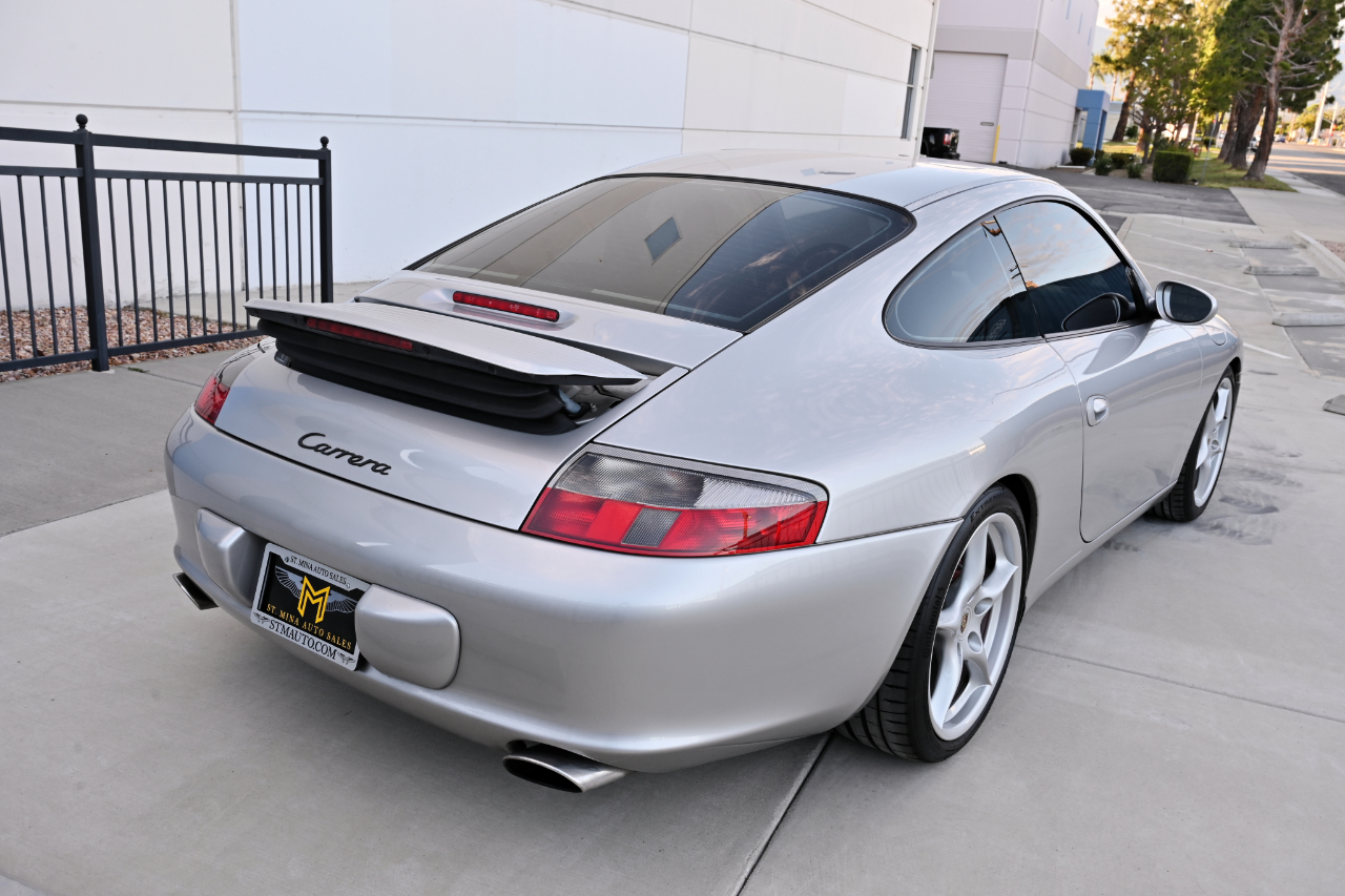 Porsche 911 Carrera  2002