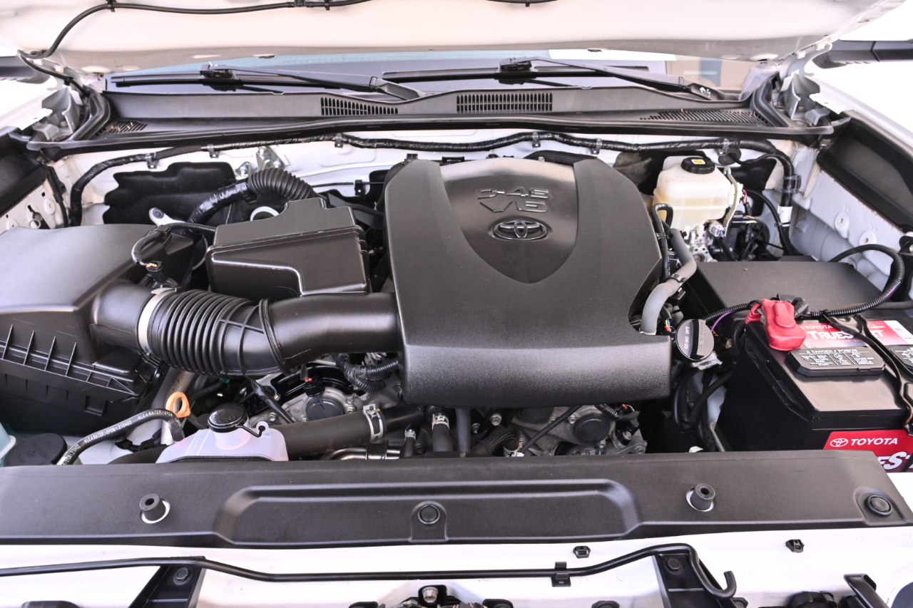 Toyota Tacoma 4WD  2021