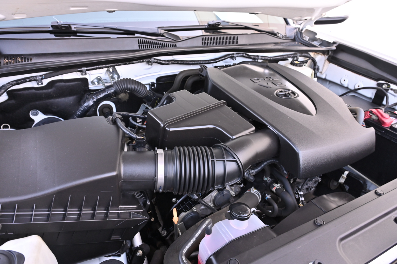 Toyota Tacoma 4WD  2021