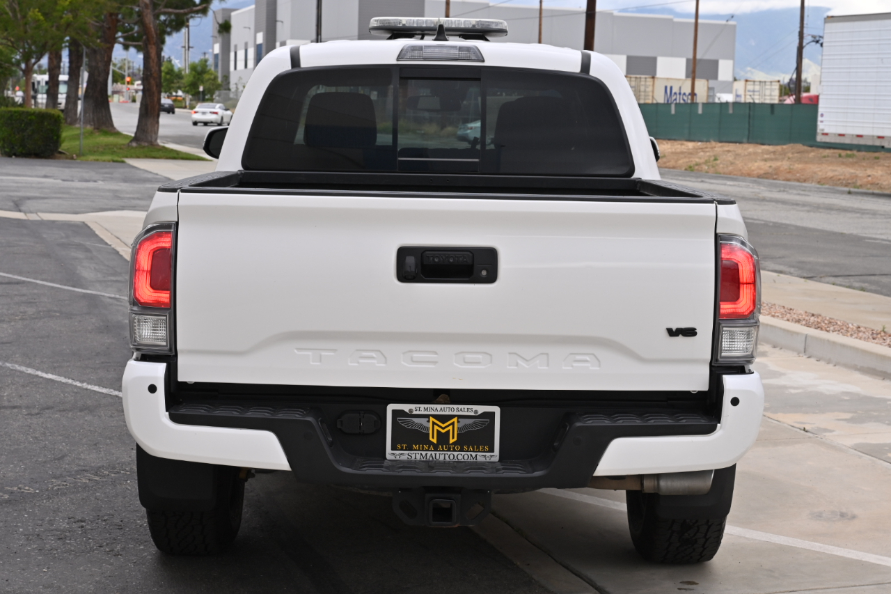 Toyota Tacoma 4WD  2021