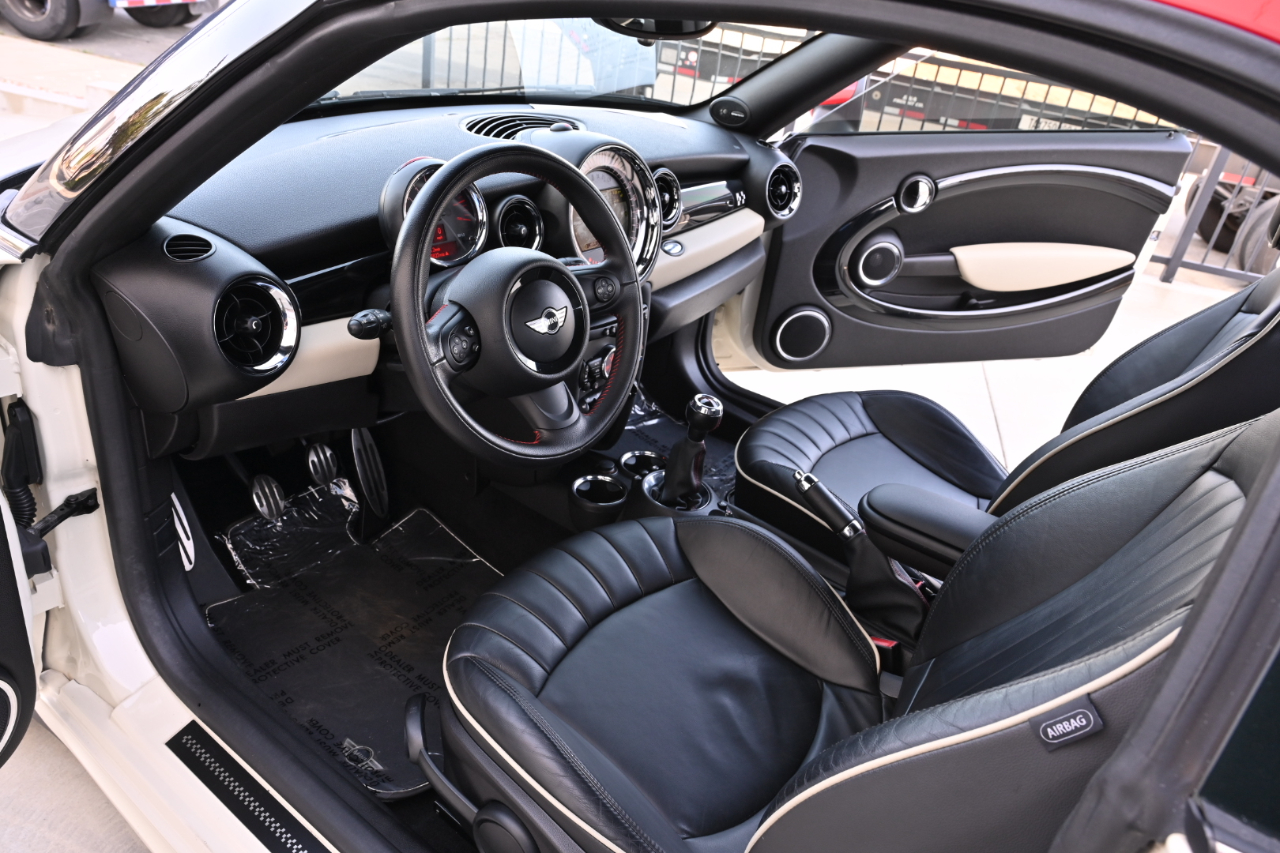 MINI Cooper Coupe  2012
