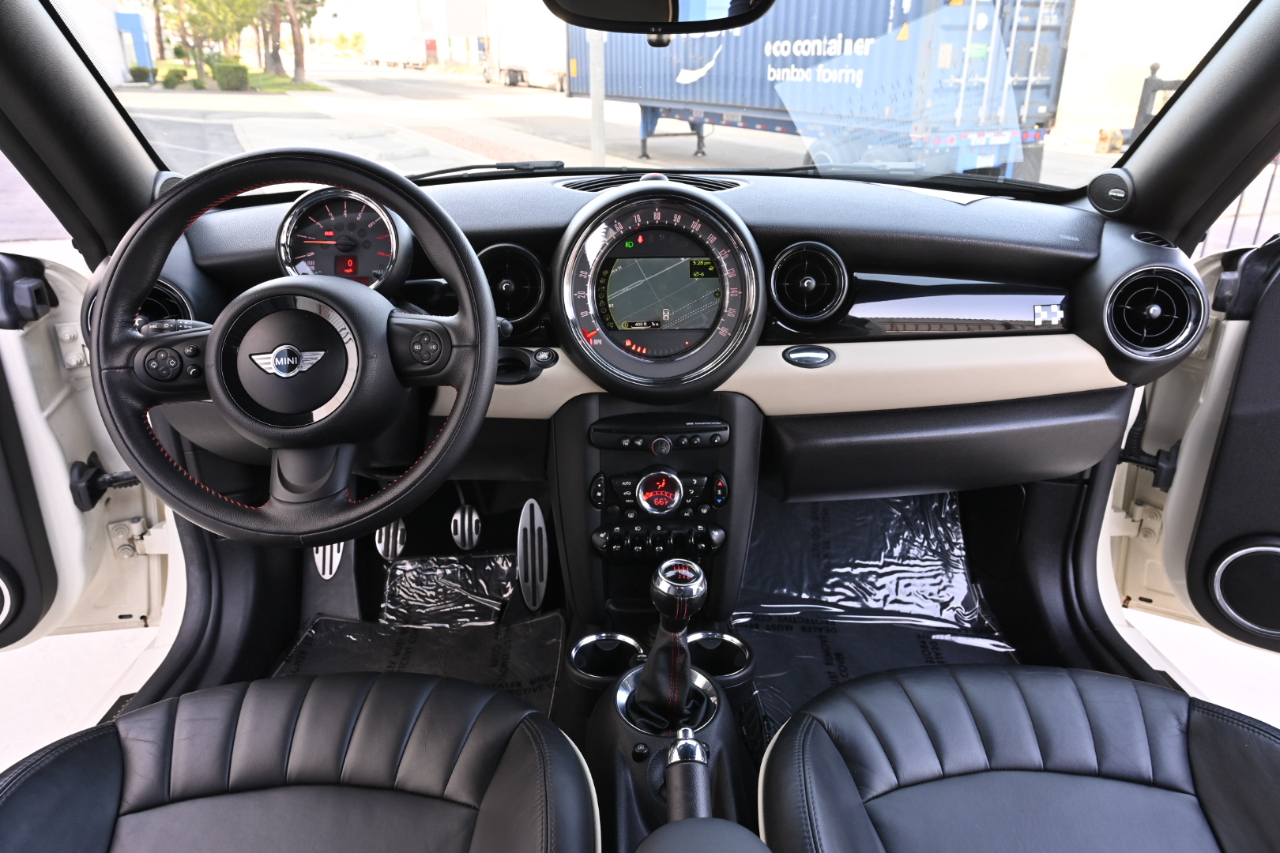 MINI Cooper Coupe  2012