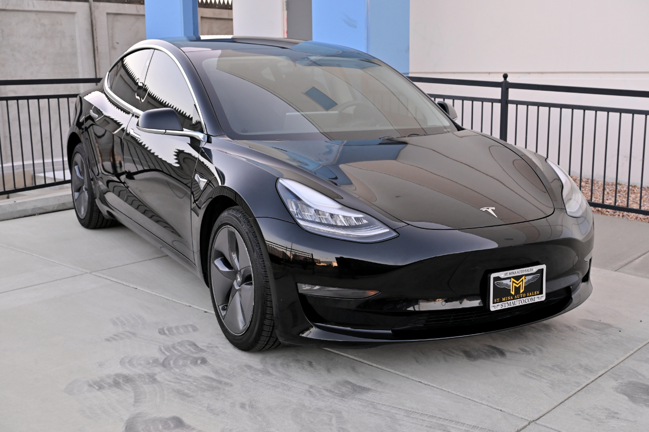 Tesla Model 3  2019