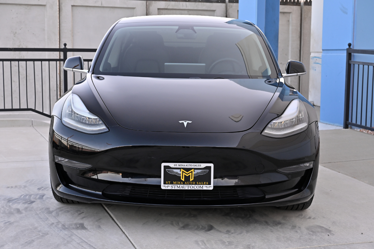 Tesla Model 3  2019