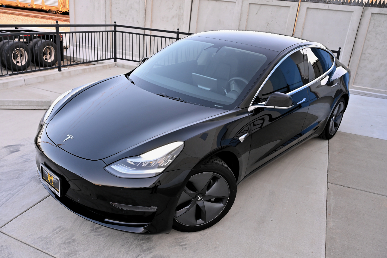 Tesla Model 3  2019