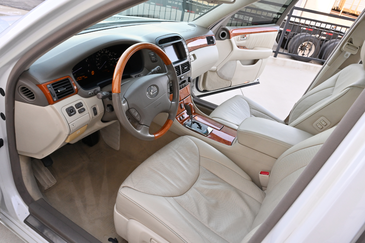 Lexus LS 430  2005