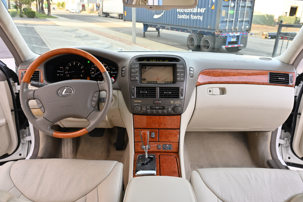 Lexus LS 430  2005