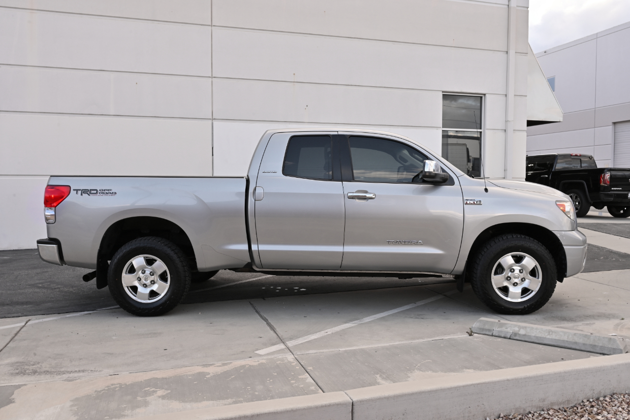Toyota Tundra Limited Double Cab 5.7L 4WD 2007