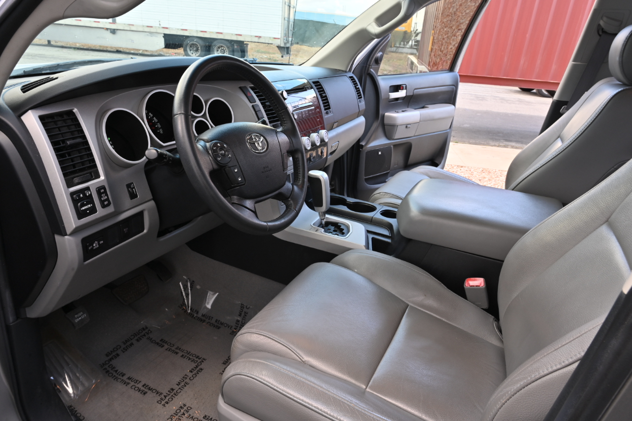 Toyota Tundra Limited Double Cab 5.7L 4WD 2007