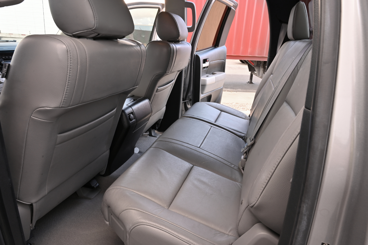 Toyota Tundra Limited Double Cab 5.7L 4WD 2007