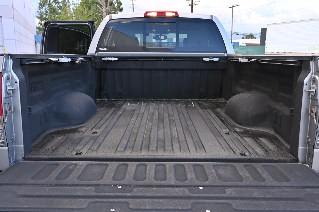 Toyota Tundra Limited Double Cab 5.7L 4WD 2007