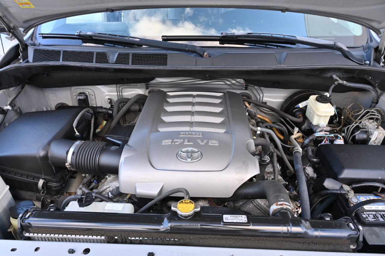 Toyota Tundra Limited Double Cab 5.7L 4WD 2007