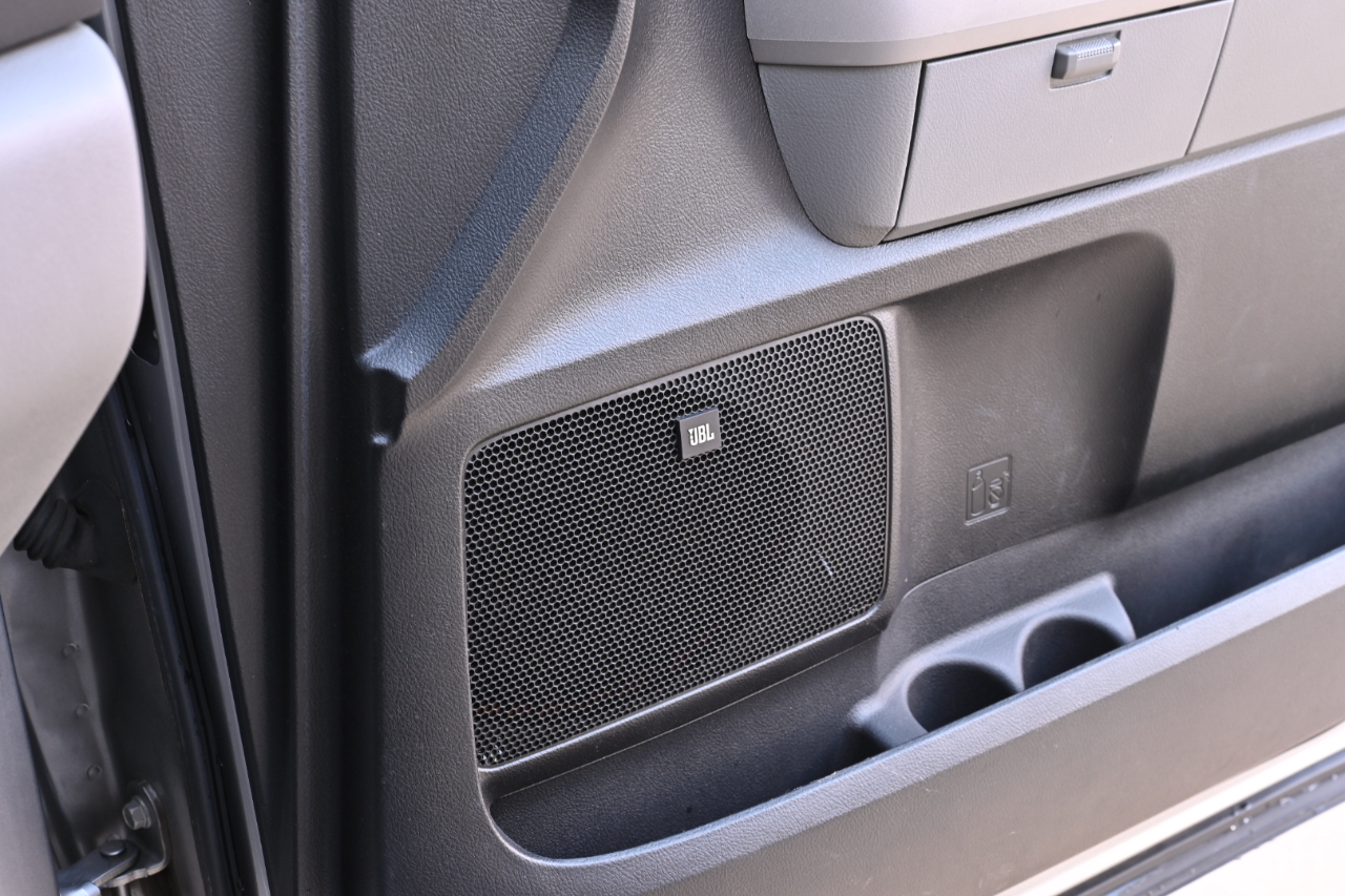 Toyota Tundra Limited Double Cab 5.7L 4WD 2007