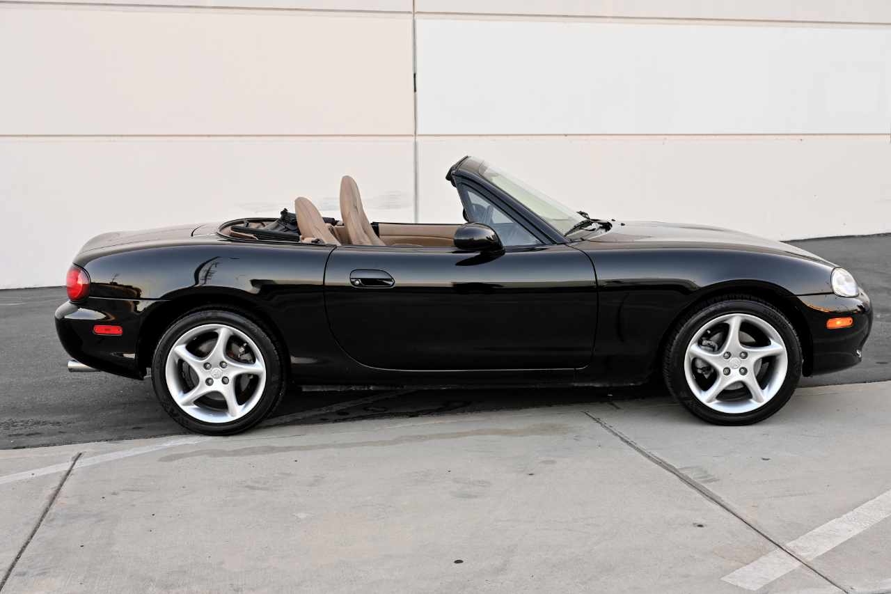 Mazda MX-5 Miata  2001