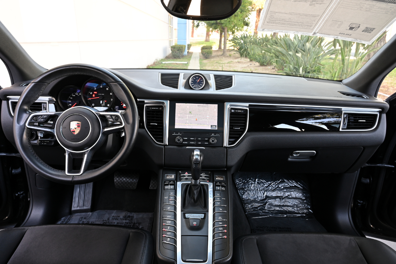 Porsche Macan Sport Edition AWD 2018