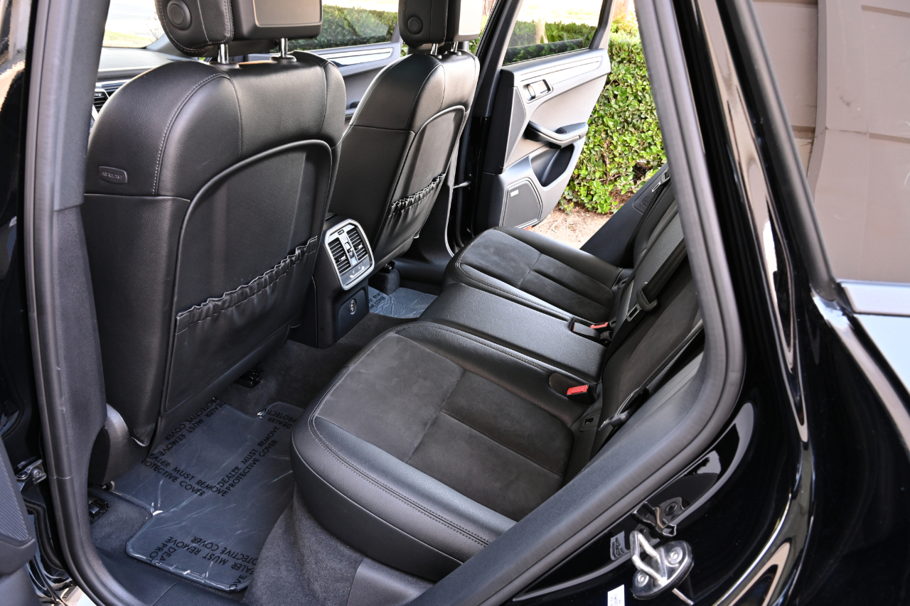 Porsche Macan Sport Edition AWD 2018