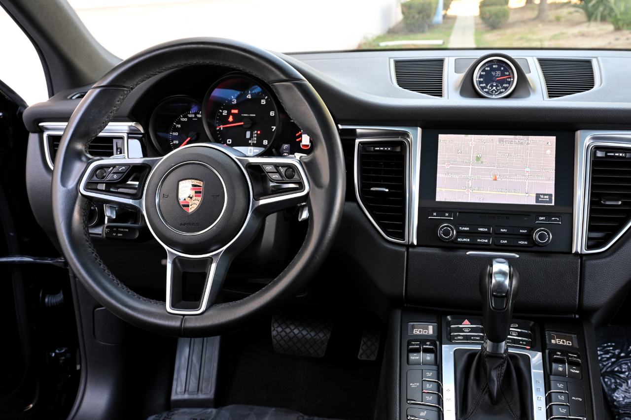 Porsche Macan Sport Edition AWD 2018