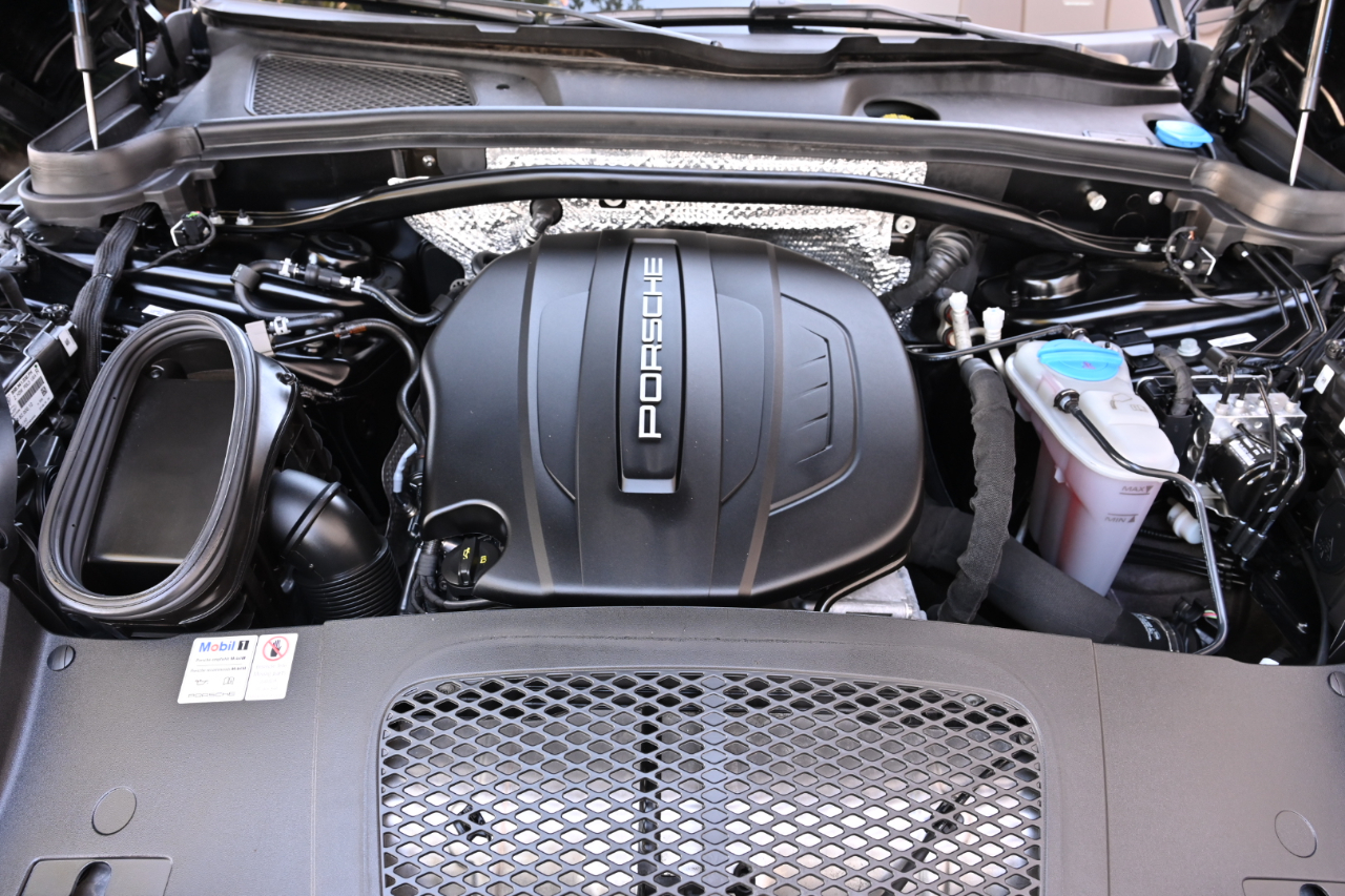 Porsche Macan Sport Edition AWD 2018