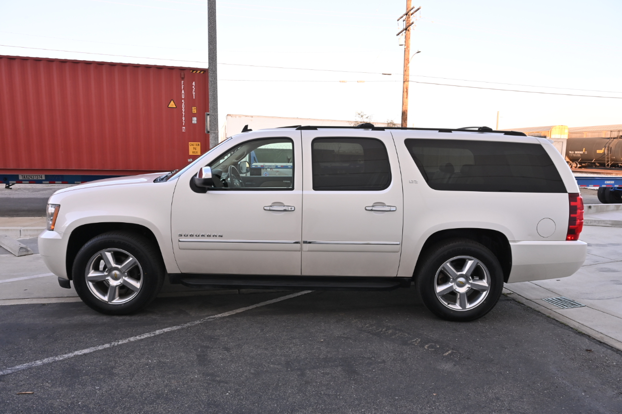 Chevrolet Suburban 1500 LTZ 2013