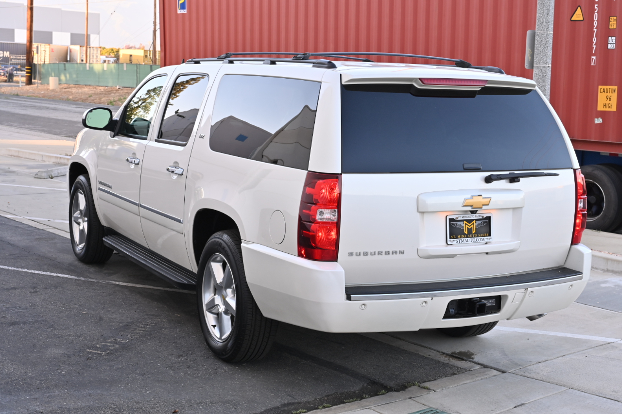 Chevrolet Suburban 1500 LTZ 2013