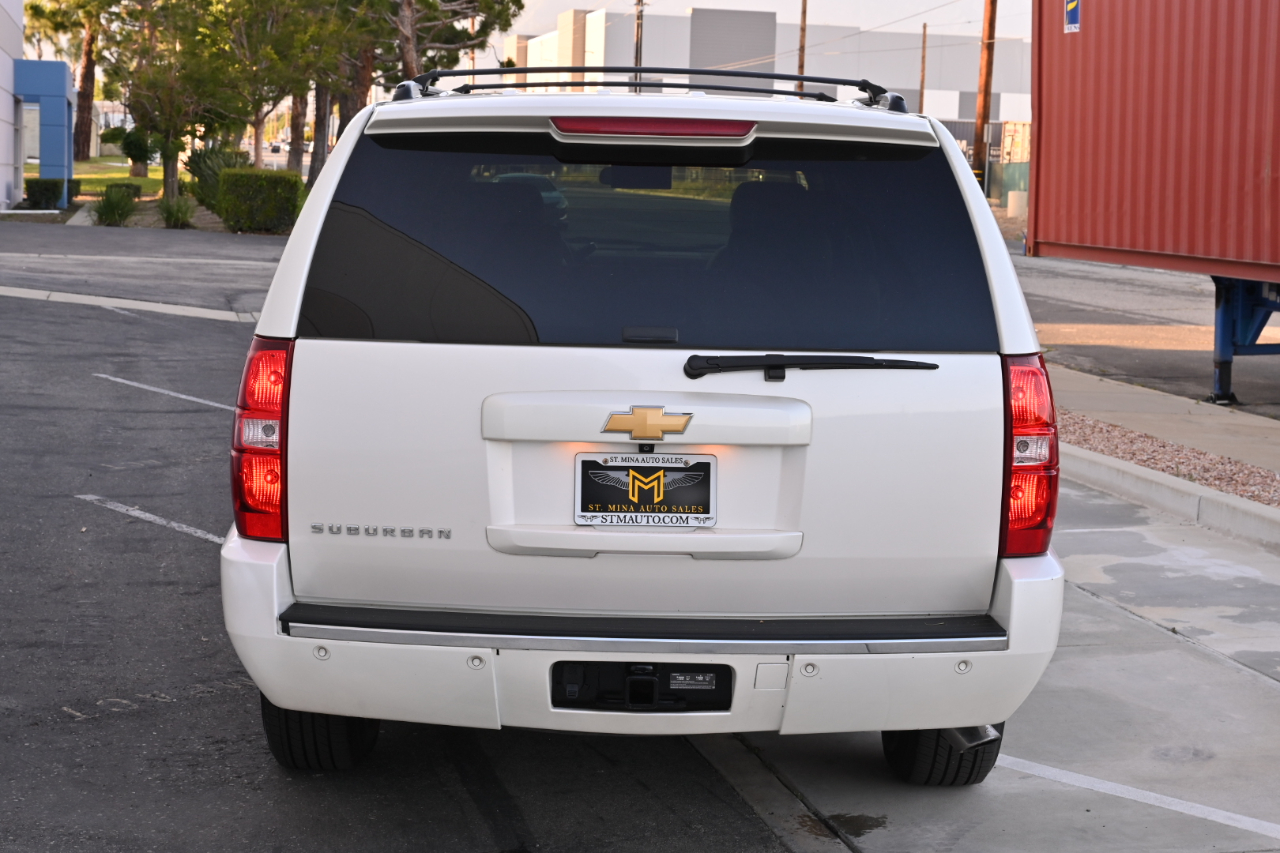 Chevrolet Suburban 1500 LTZ 2013