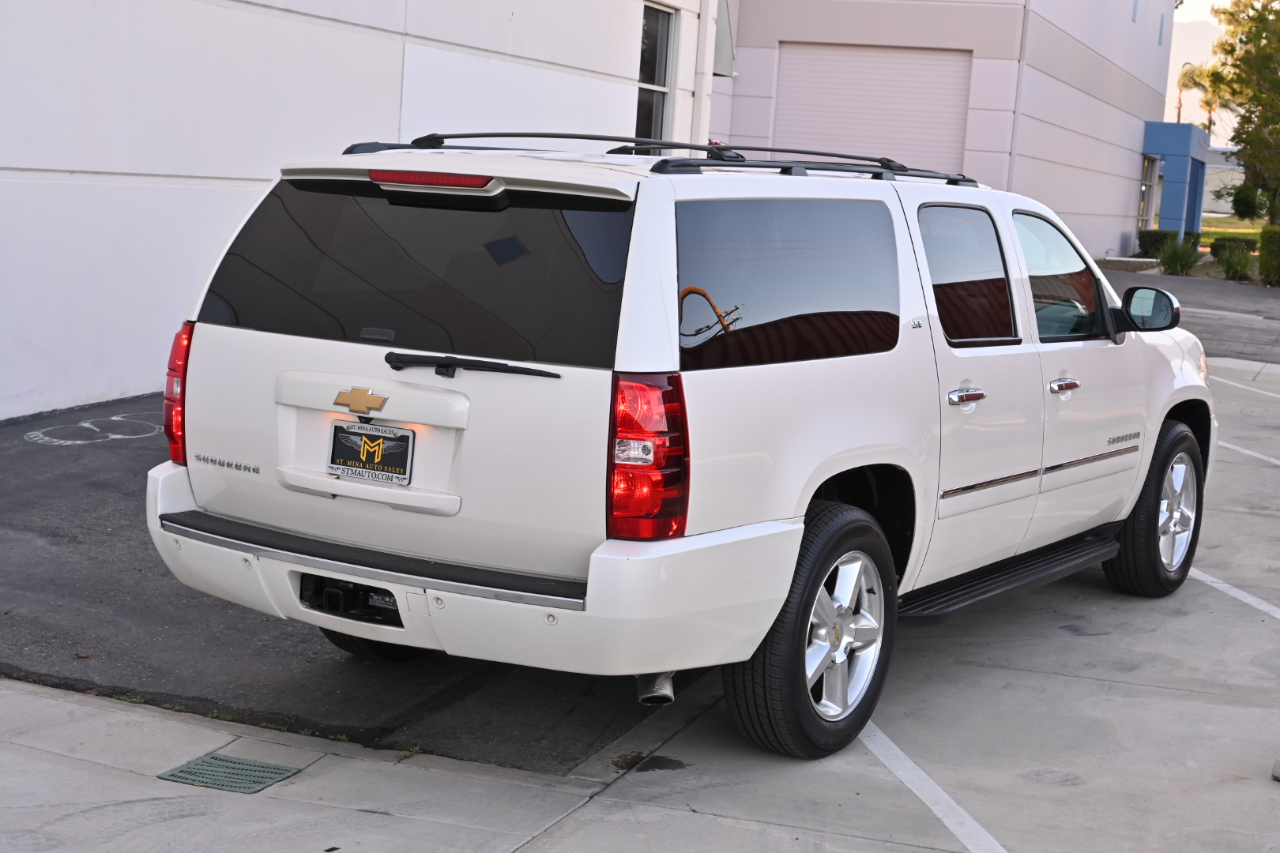 Chevrolet Suburban 1500 LTZ 2013