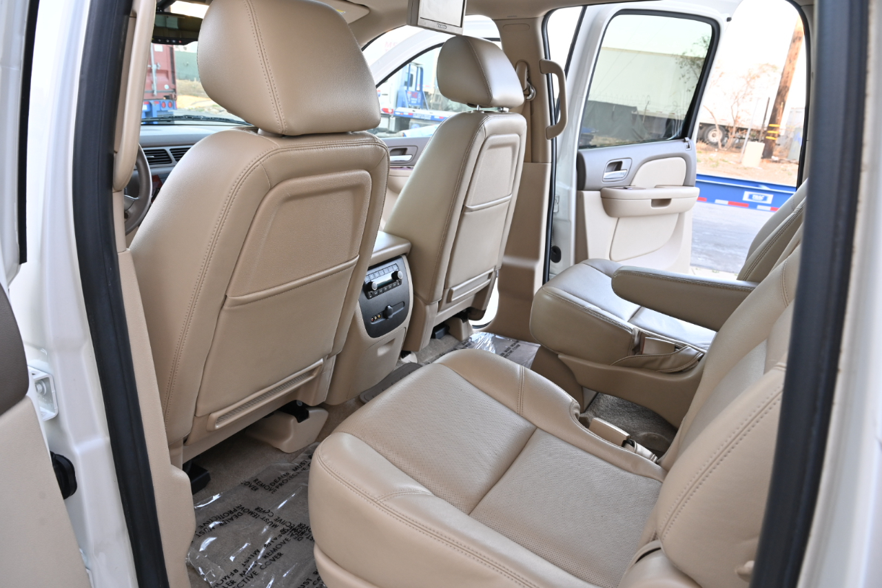 Chevrolet Suburban 1500 LTZ 2013