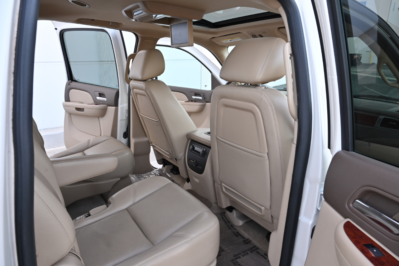 Chevrolet Suburban 1500 LTZ 2013