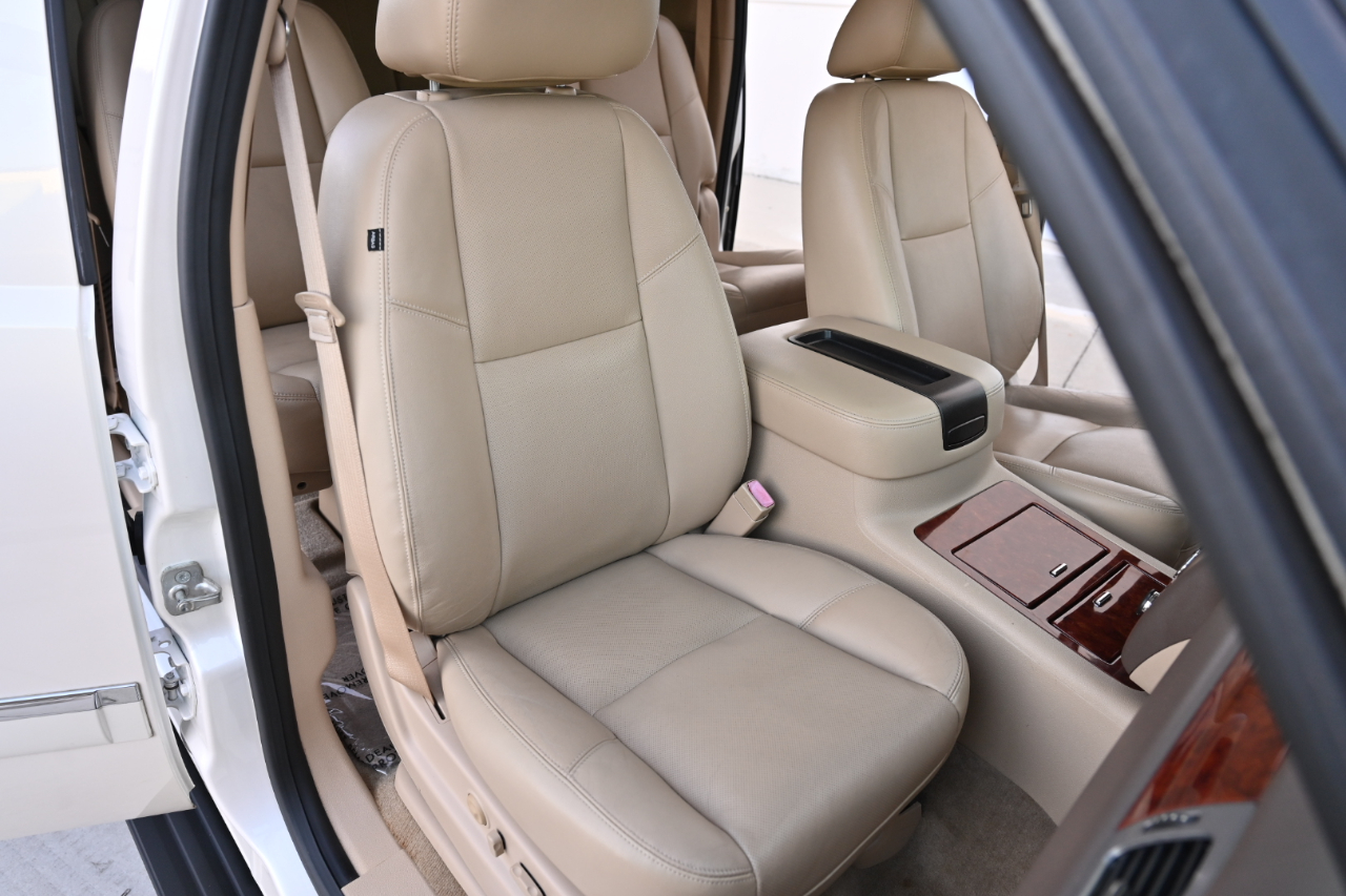 Chevrolet Suburban 1500 LTZ 2013