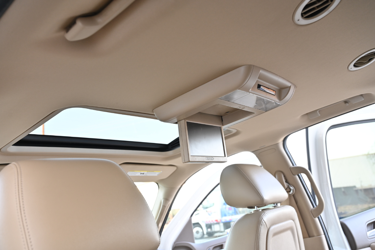 Chevrolet Suburban 1500 LTZ 2013