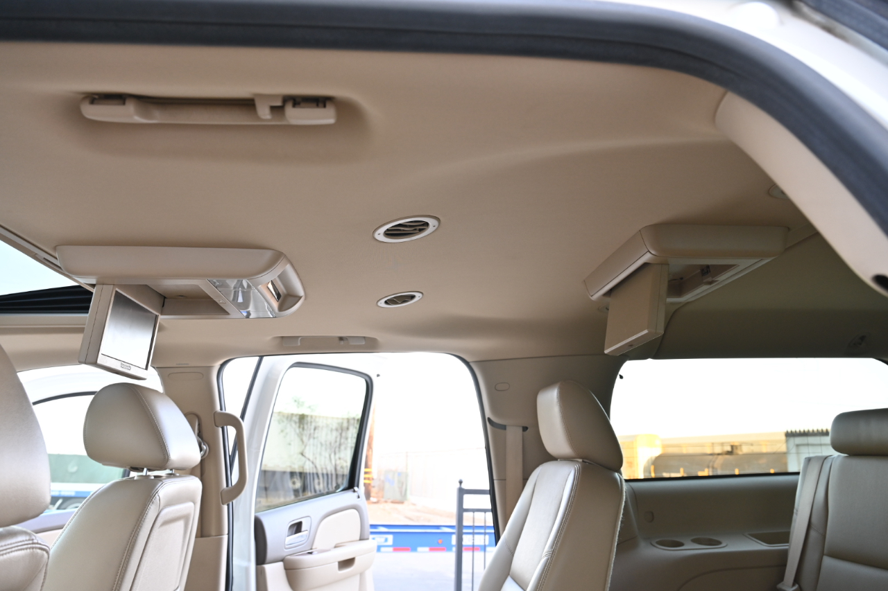 Chevrolet Suburban 1500 LTZ 2013