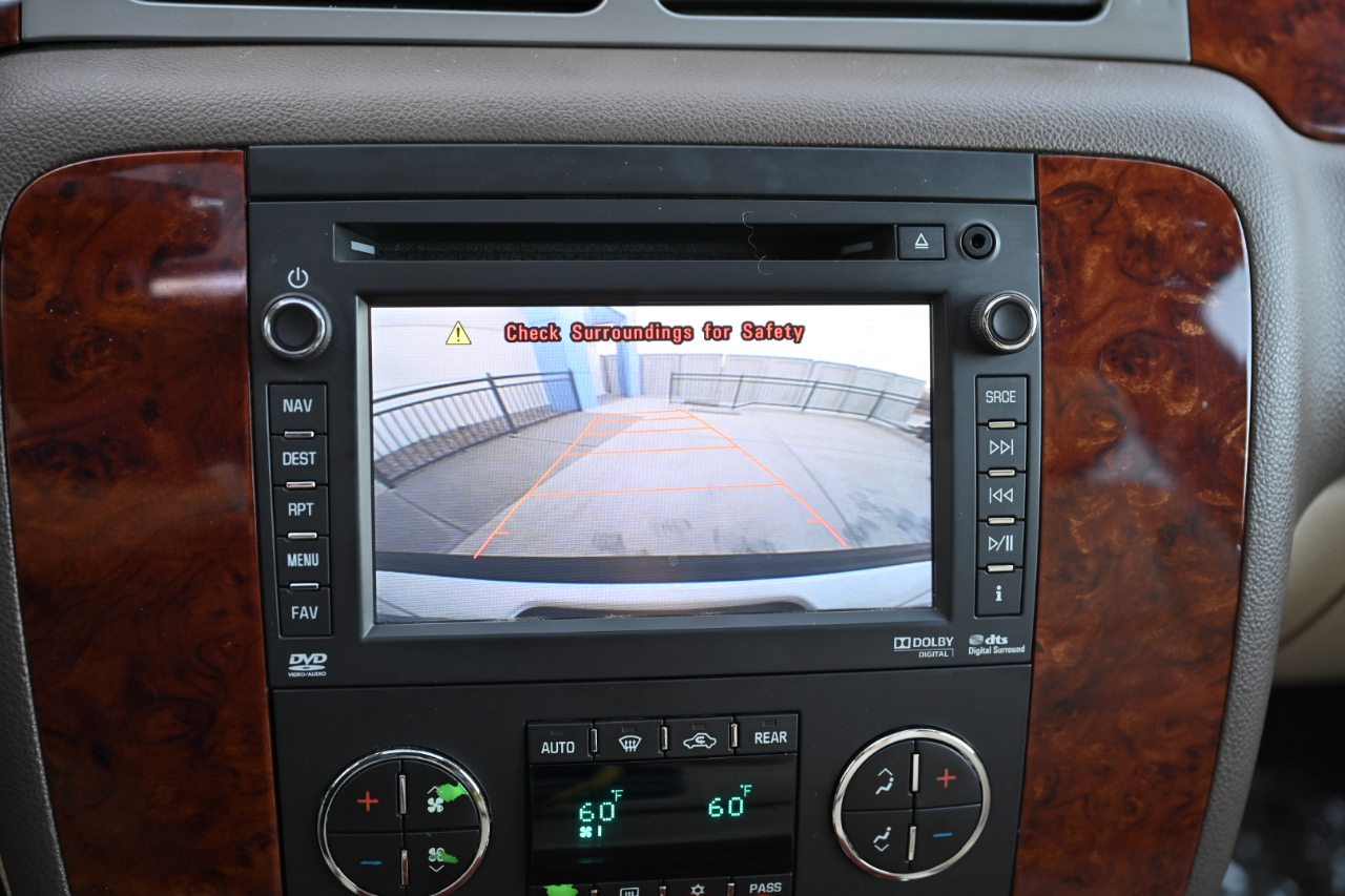 Chevrolet Suburban 1500 LTZ 2013